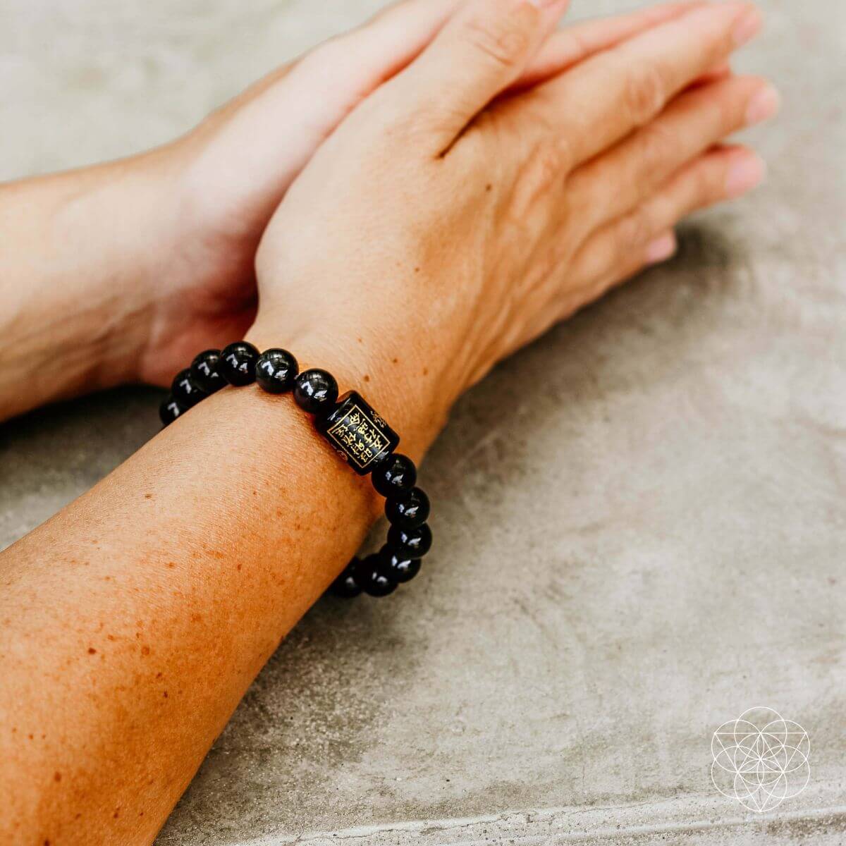 Rainbow Obsidian Protection Bracelet - The misfit market