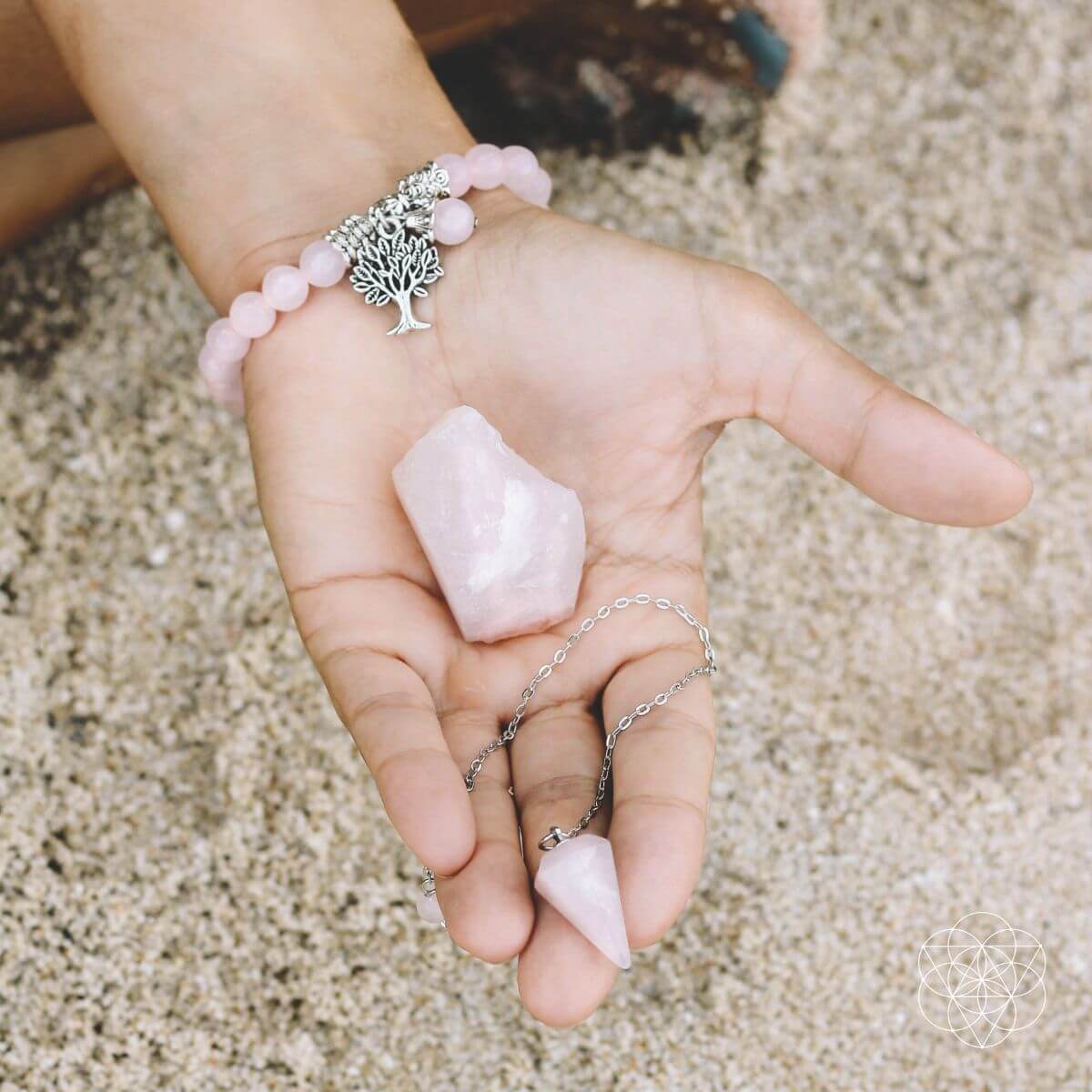 The Rose Quartz Healing Crystal Set - The misfit market